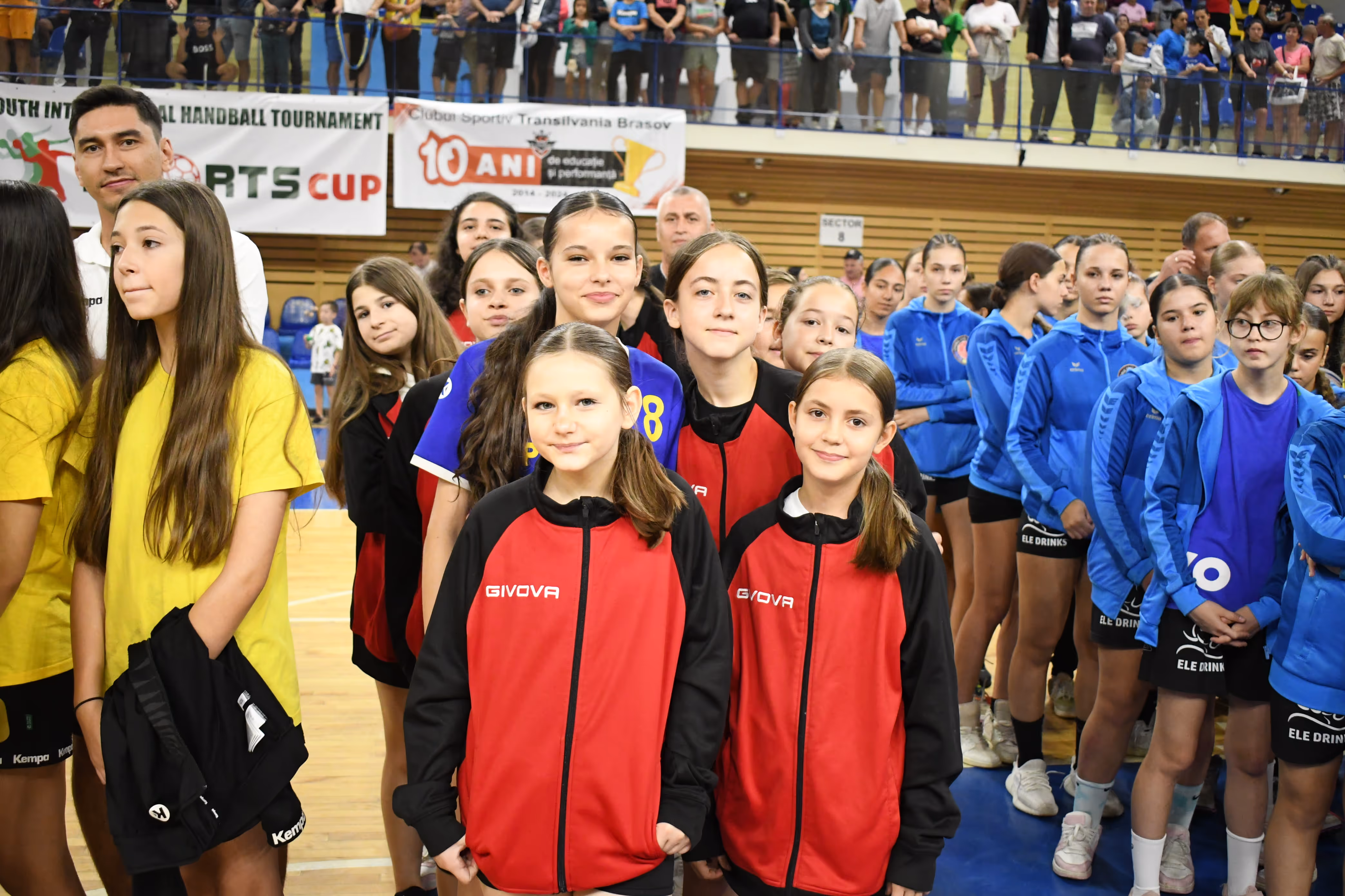 Moment de la ceremonia de premiere FunSports Cup 2025