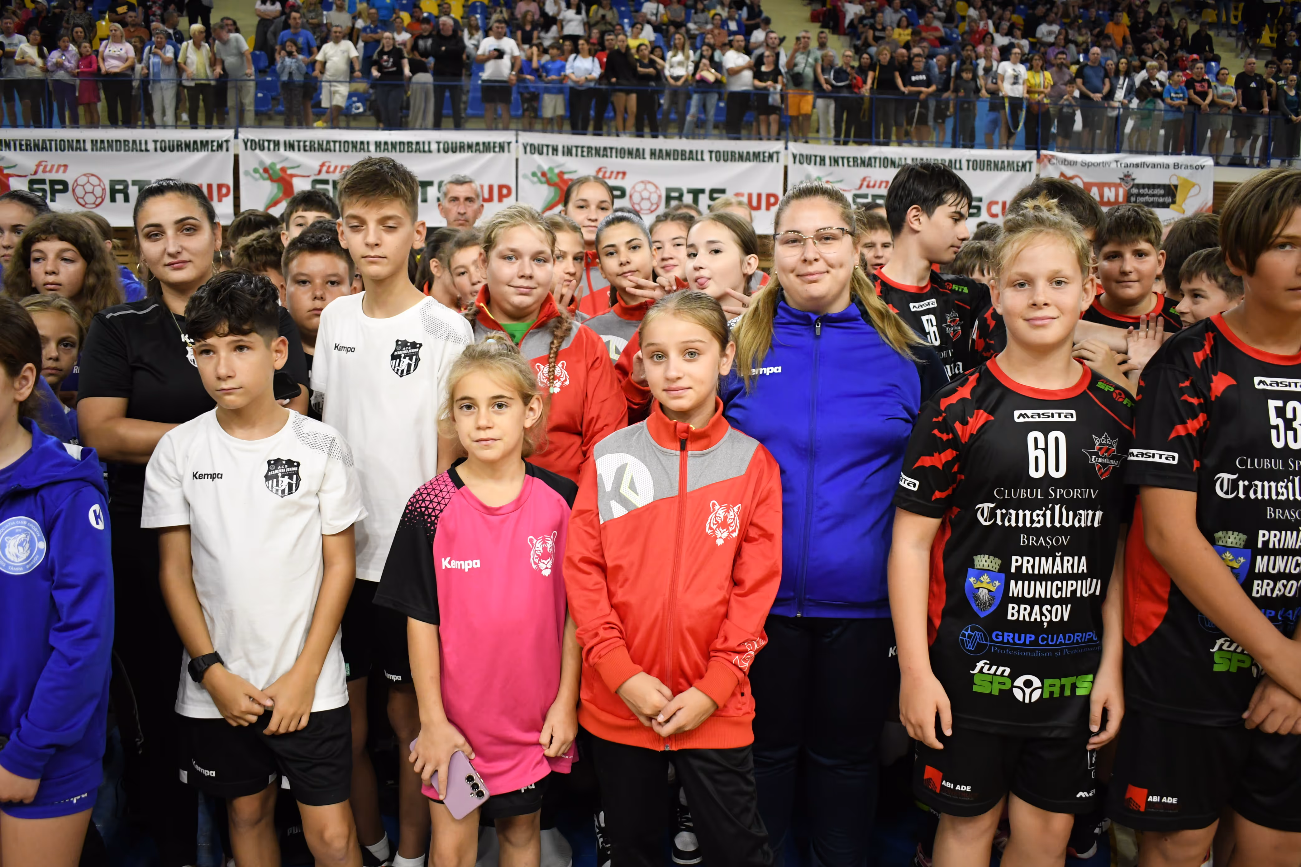 Moment de la ceremonia de premiere FunSports Cup 2025