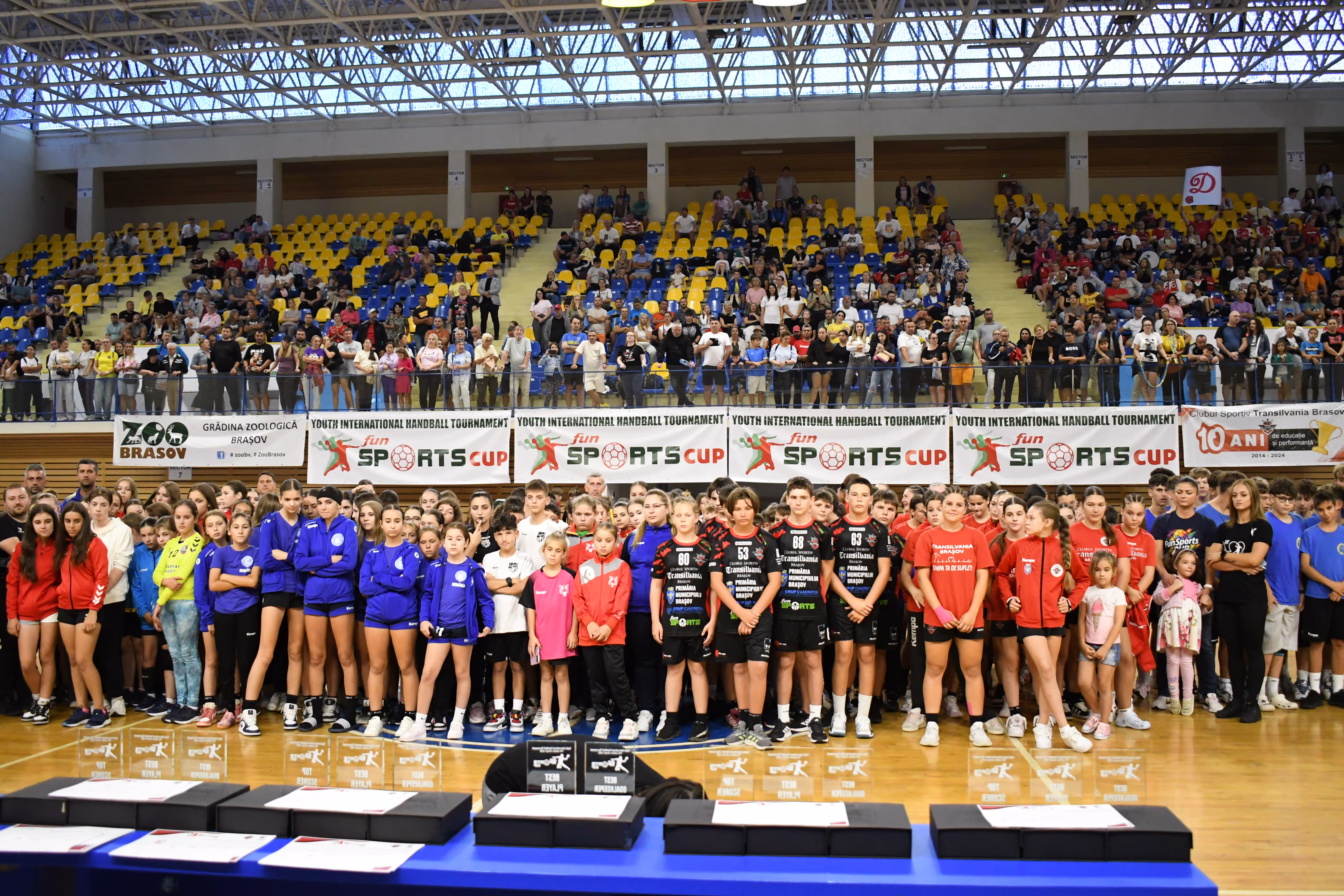 Moment de la ceremonia de premiere FunSports Cup 2025