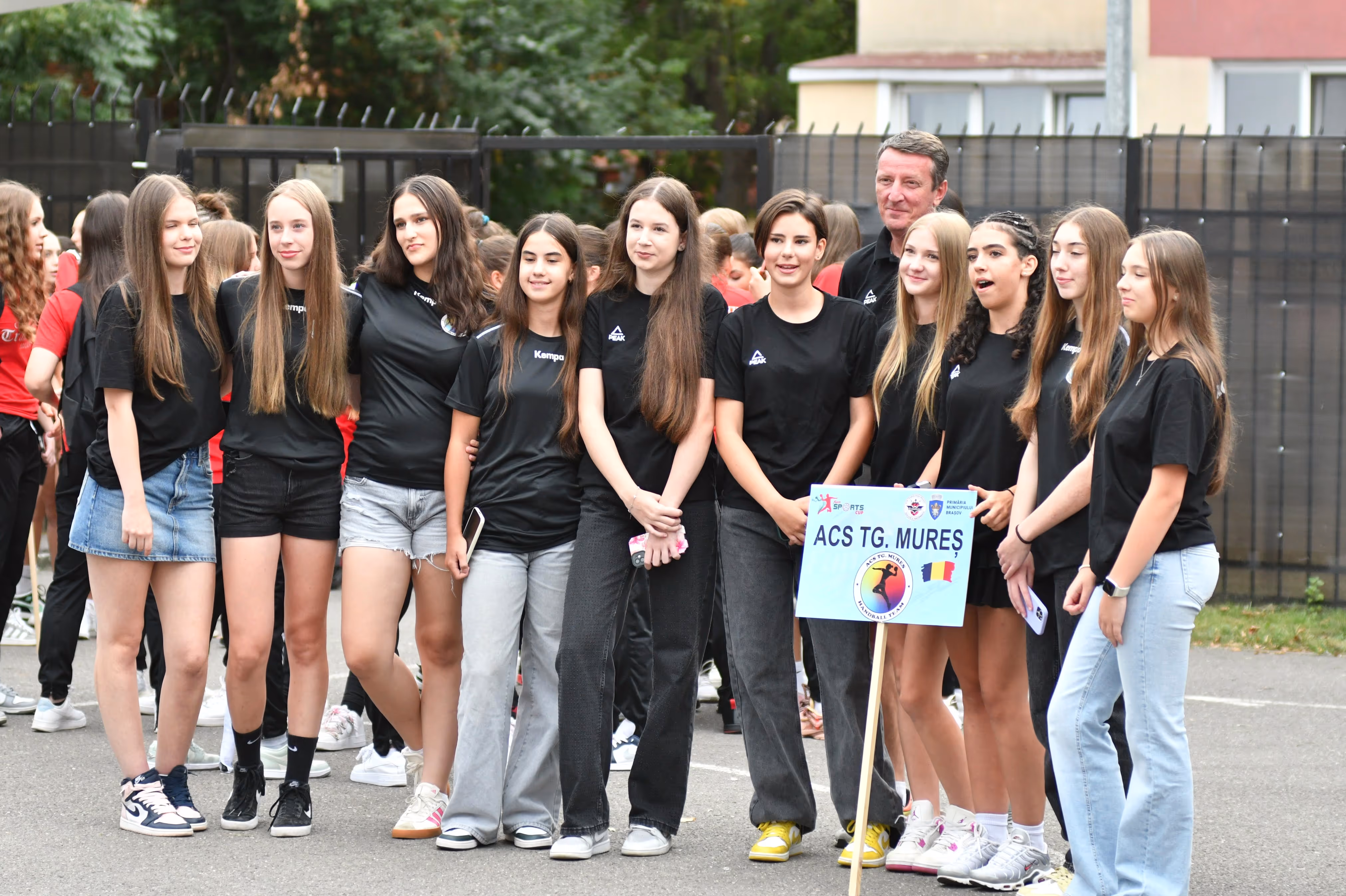 Moment de la ceremonia de deschidere FunSports Cup 2025